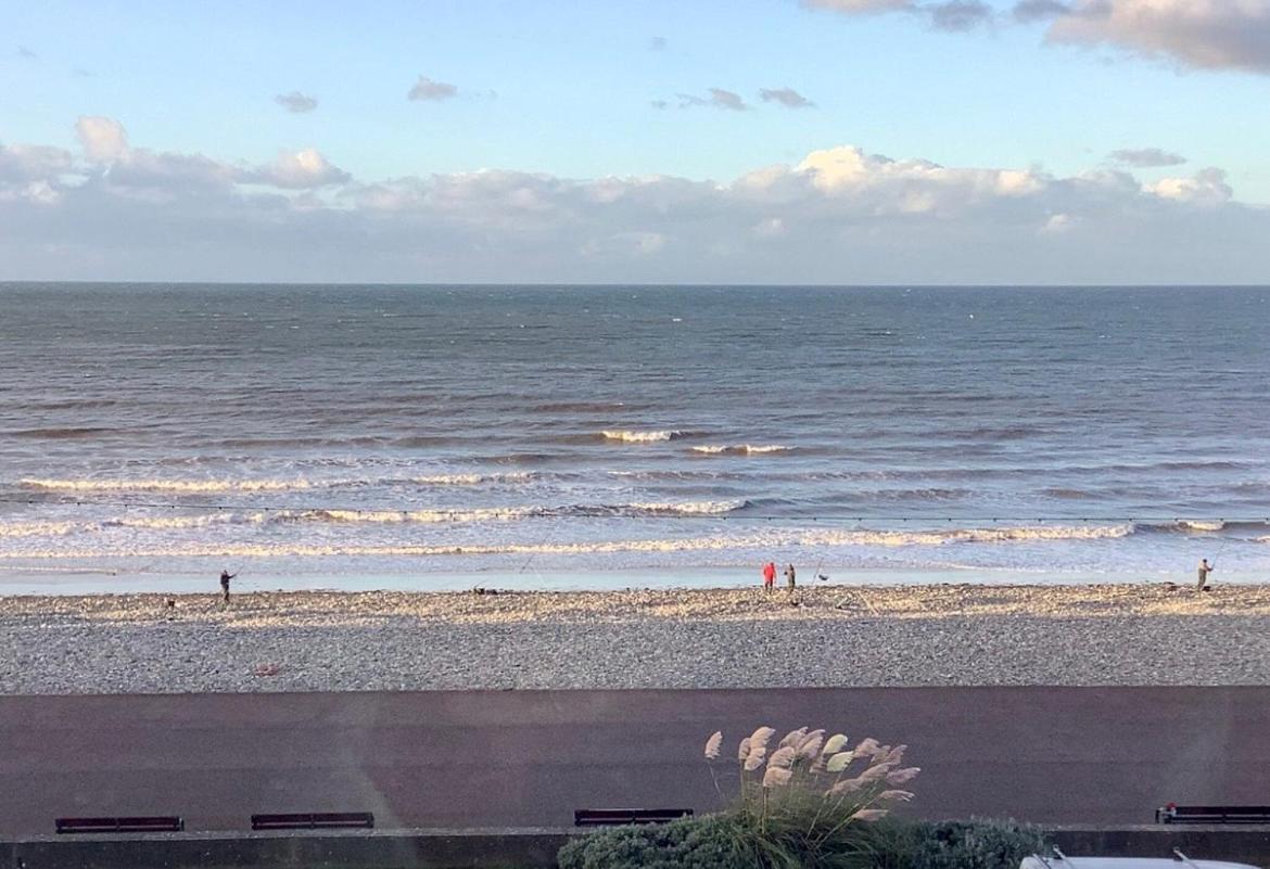 Hotel No5, Beachfront With Free Private Car Park Llandudno Exterior photo