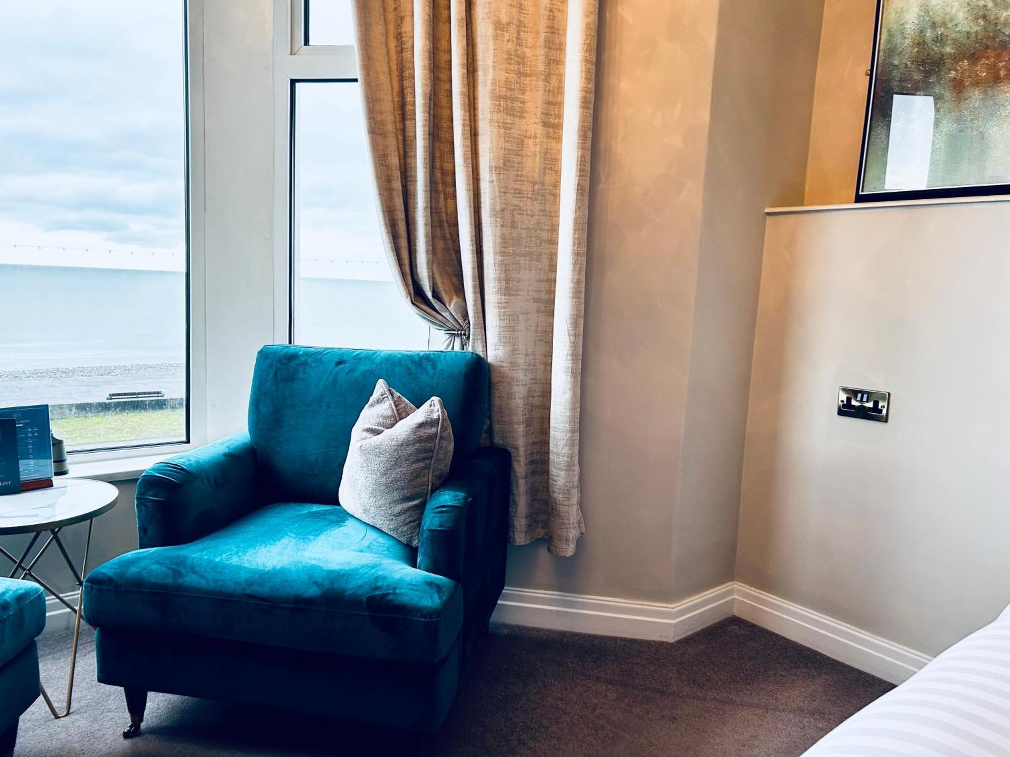 Hotel No5, Beachfront With Free Private Car Park Llandudno Exterior photo